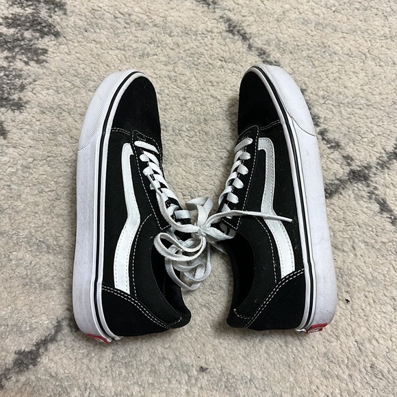 Women Vans old Skool Classic black and white shoes - Picture 3 of 7